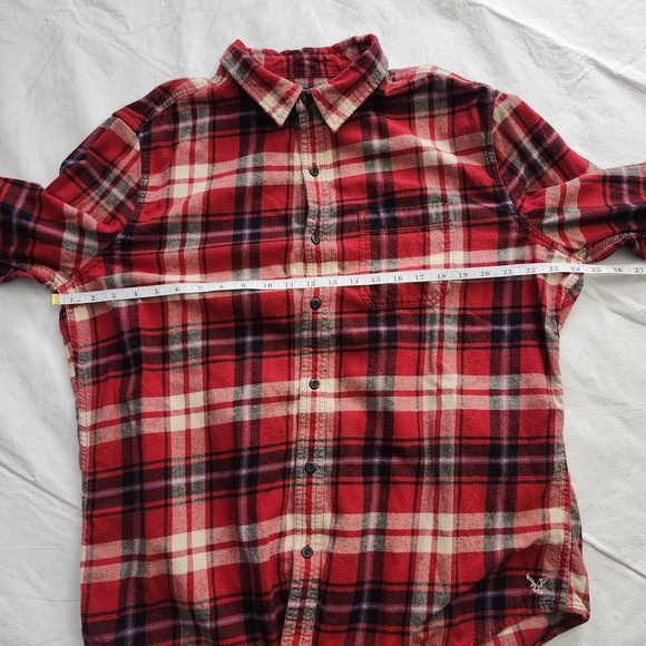 American Eagle Outfitters Red and Black Checkered Men's Shirt - Picture 3 of 6